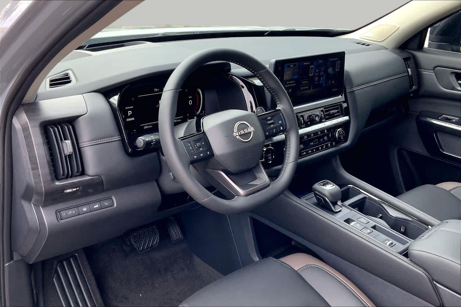 2026 Nissan Pathfinder photo 10 of 22