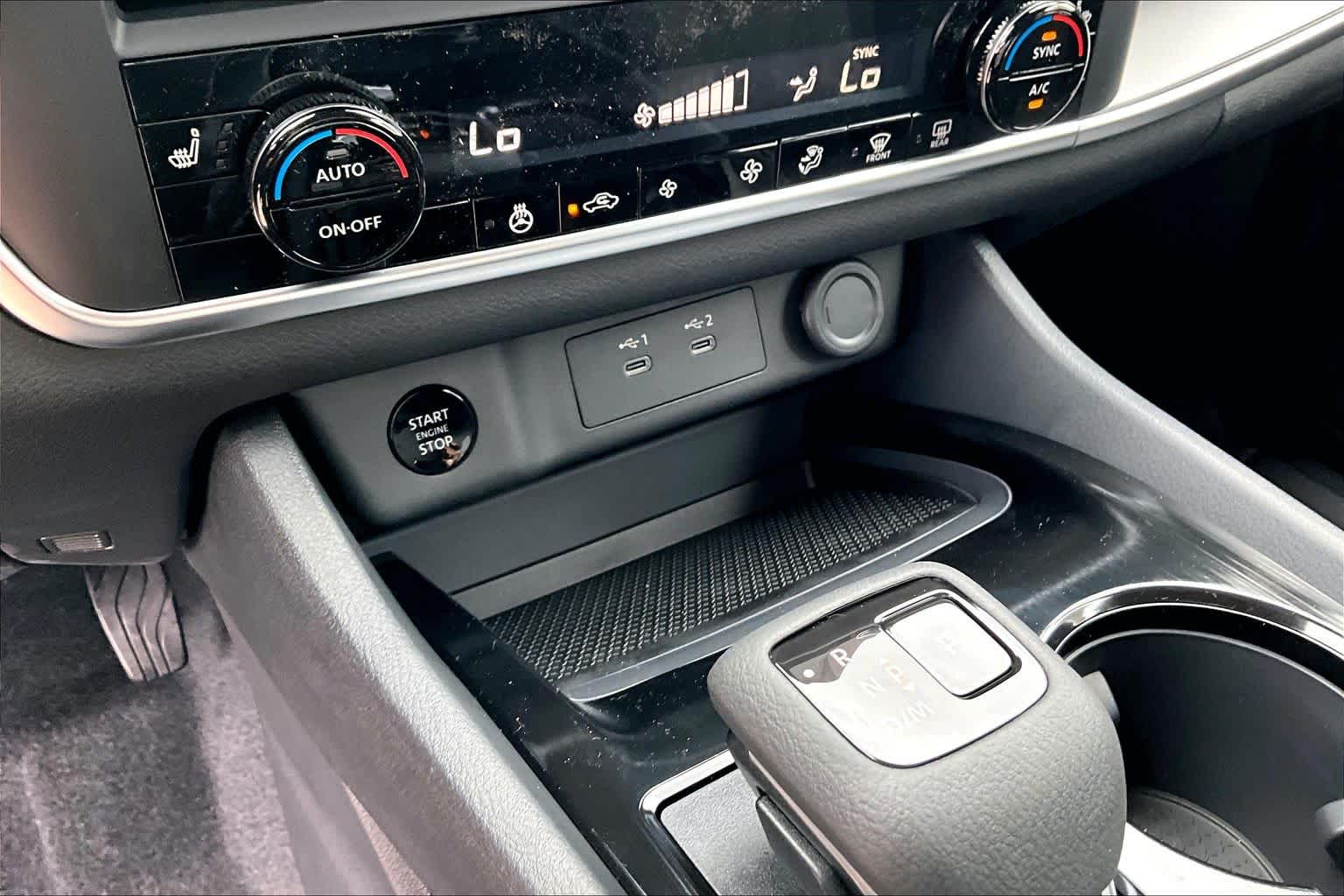 2026 Nissan Pathfinder photo 14 of 18