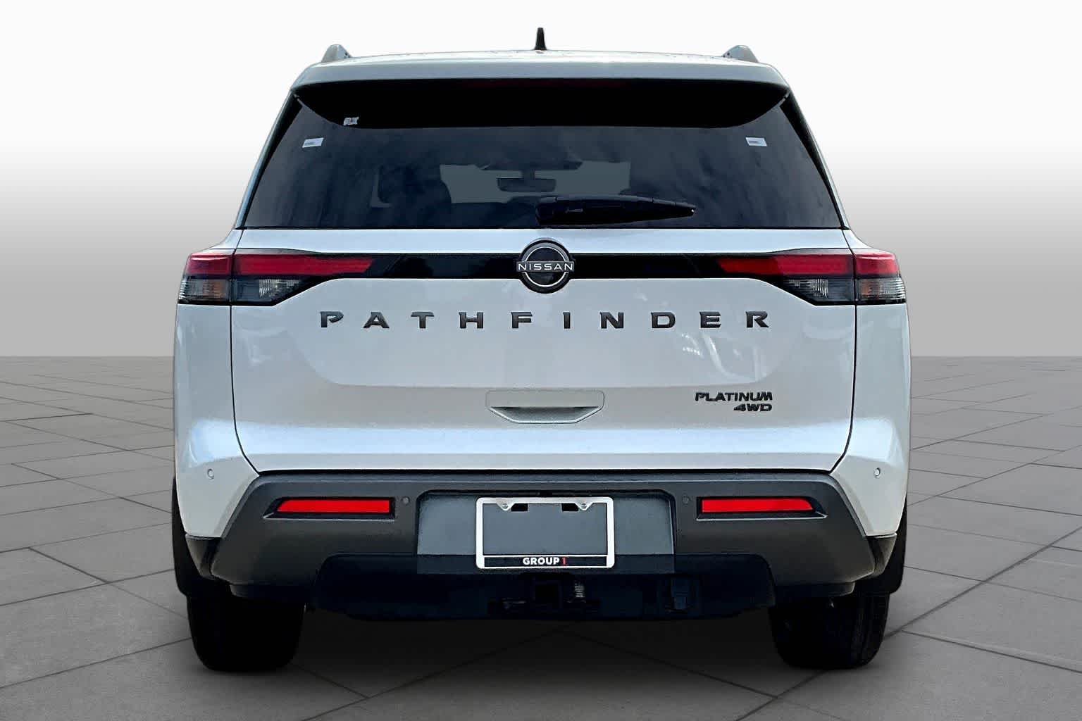 2026 Nissan Pathfinder Platinum Everest White Pearl Tricoat at Sterling McCall Nissan