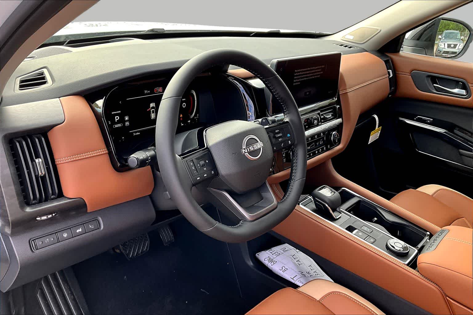 2026 Nissan Pathfinder Platinum Everest White Pearl Tricoat at Sterling McCall Nissan