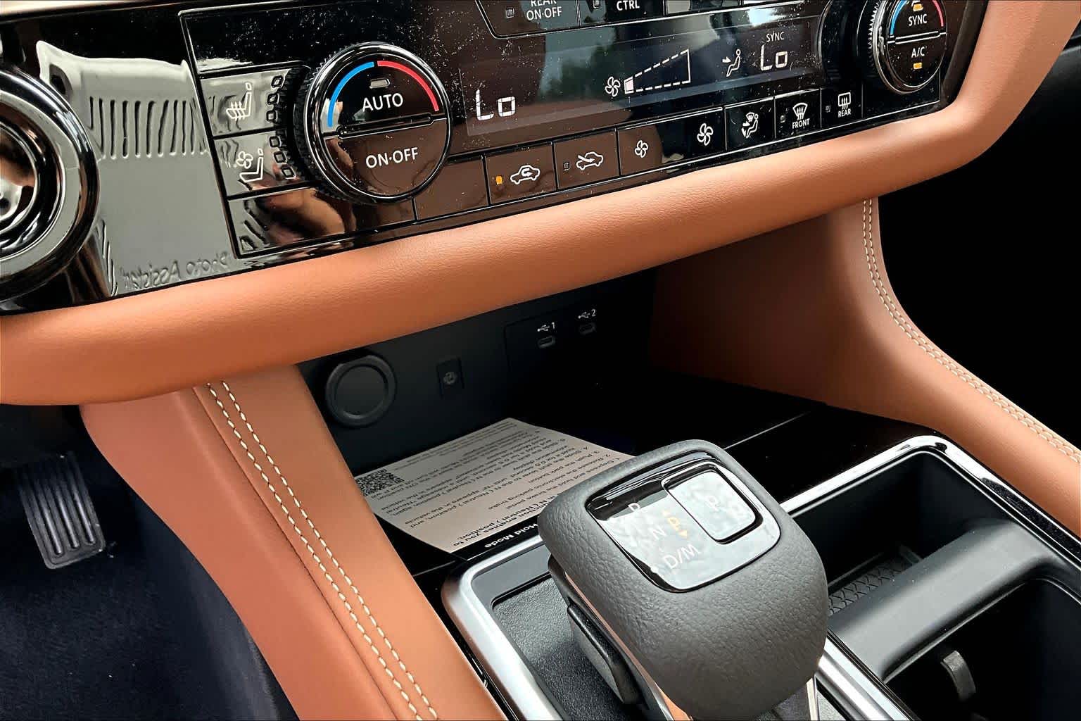 2026 Nissan Pathfinder Platinum Everest White Pearl Tricoat at Sterling McCall Nissan