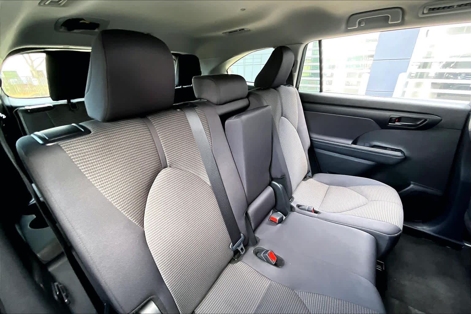 2025 Toyota Highlander Limited Magnetic Gray Metallic at AutoNation USA Houston