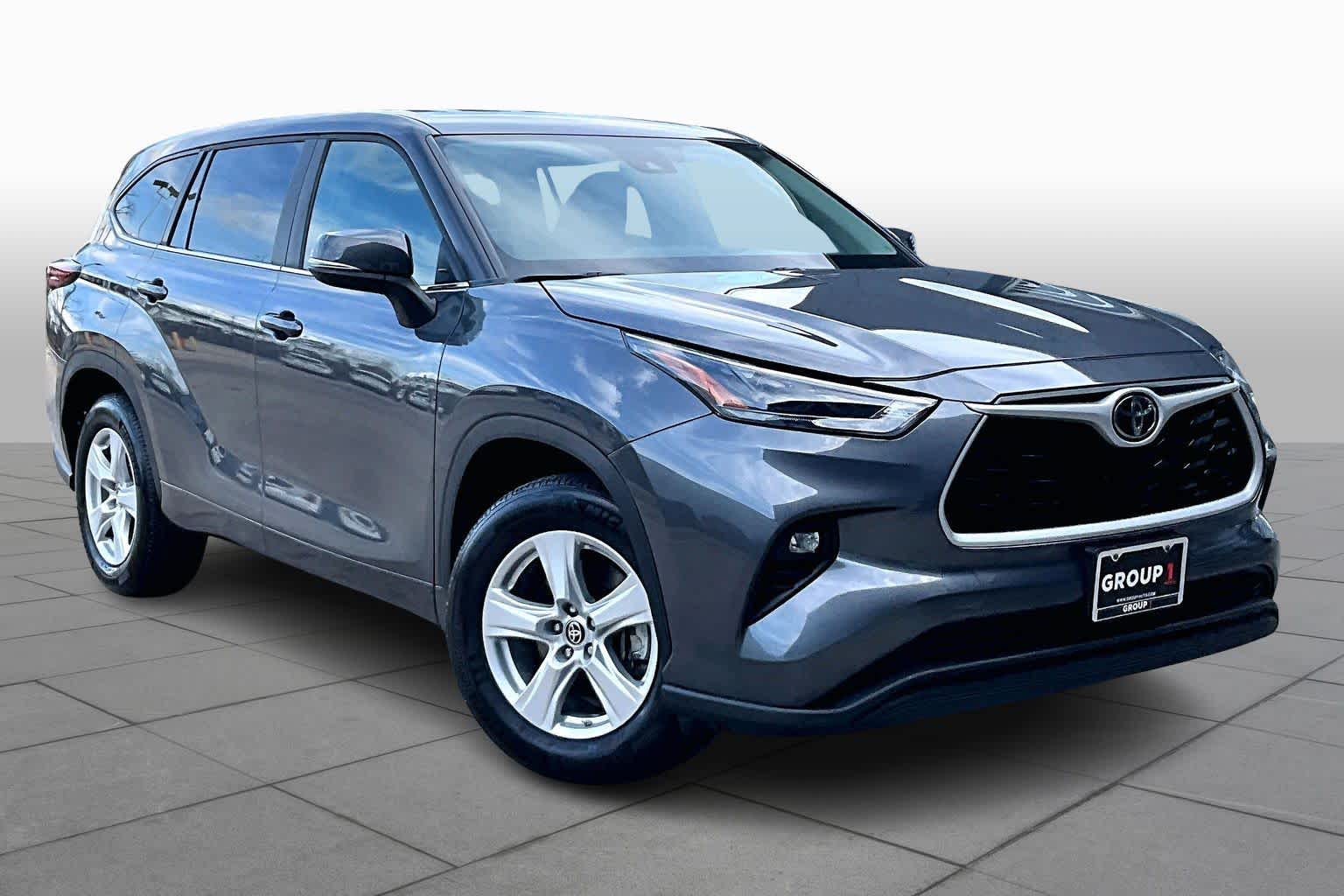 2025 Toyota Highlander Limited Magnetic Gray Metallic at AutoNation USA Houston