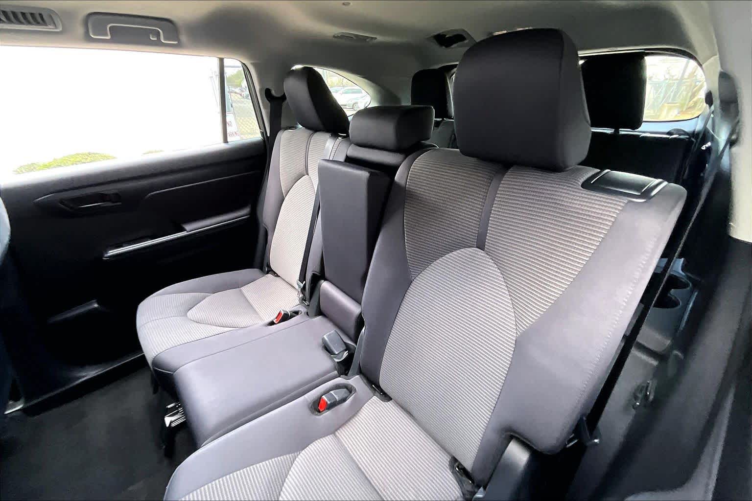 2025 Toyota Highlander Limited Magnetic Gray Metallic at AutoNation USA Houston
