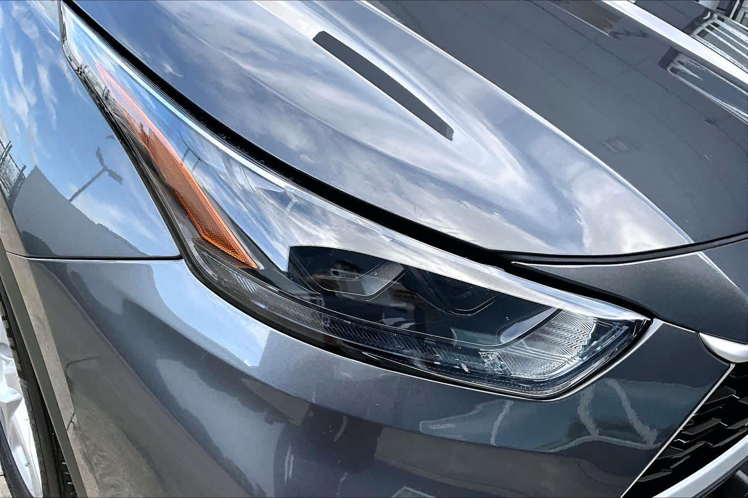 2025 Toyota Highlander Limited Magnetic Gray Metallic at AutoNation USA Houston