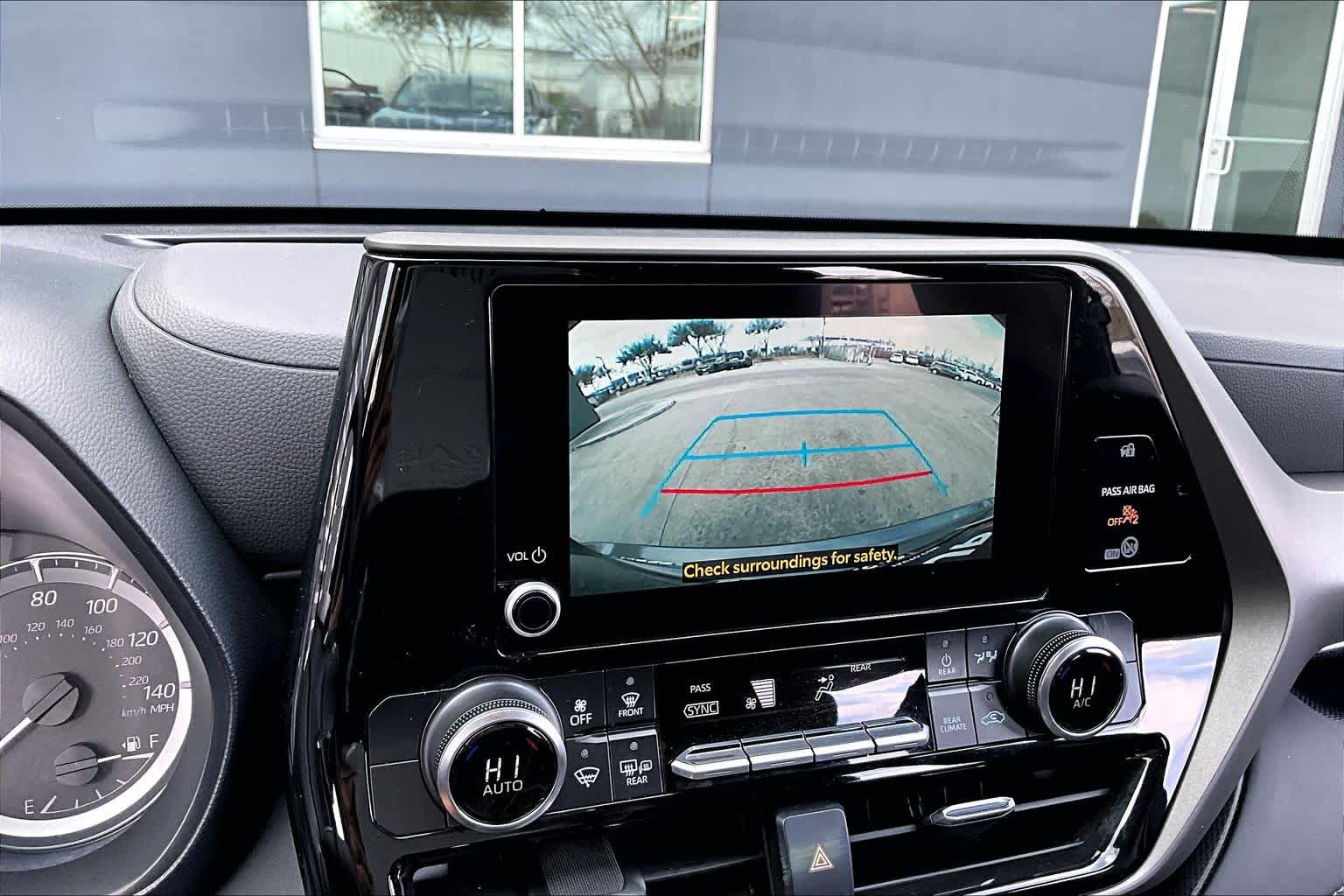 2025 Toyota Highlander Limited Magnetic Gray Metallic at AutoNation USA Houston