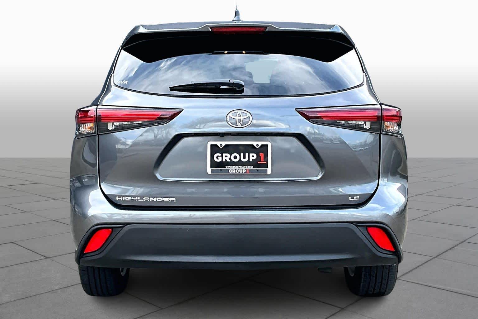 2025 Toyota Highlander Limited Magnetic Gray Metallic at AutoNation USA Houston