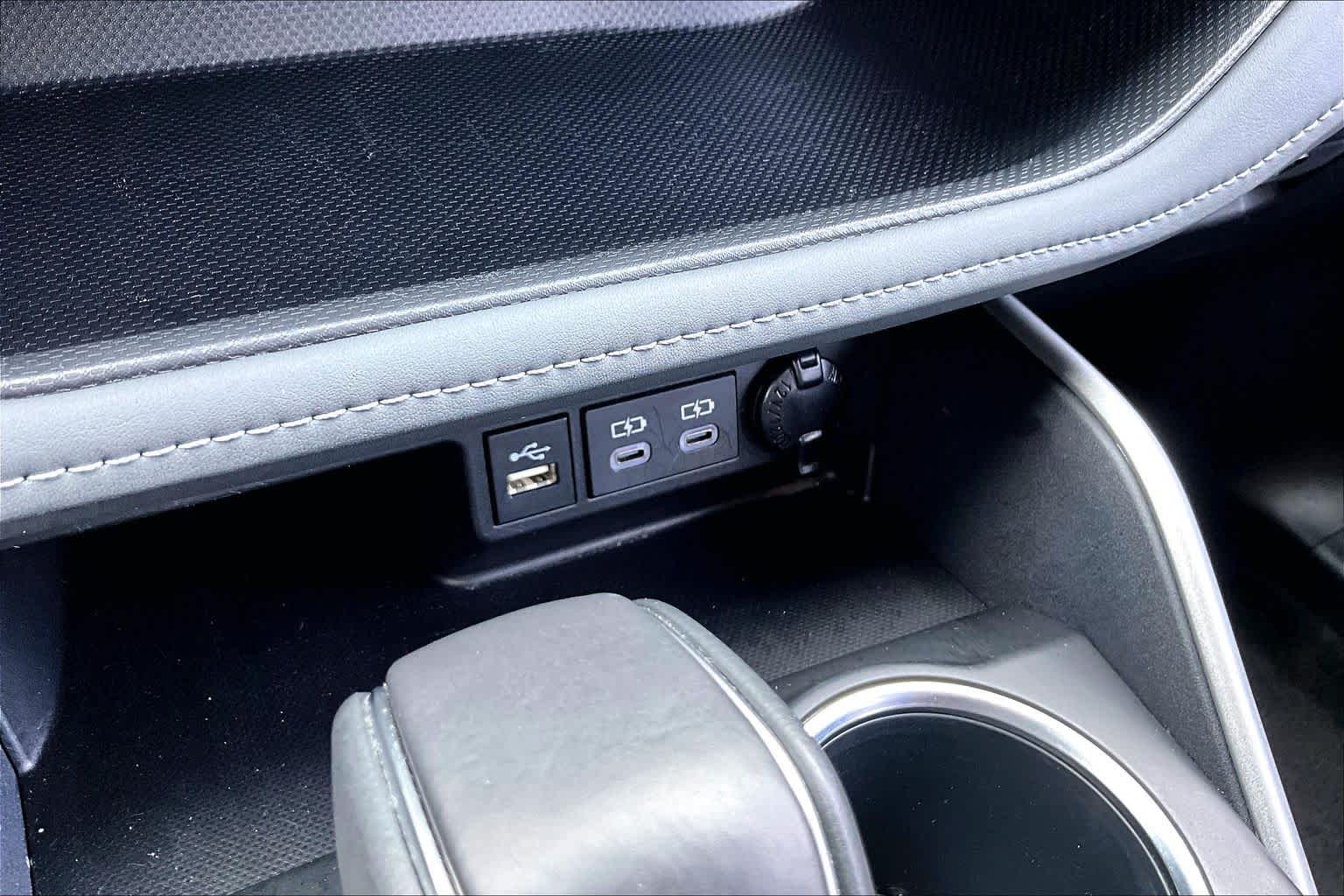 2025 Toyota Highlander Limited Magnetic Gray Metallic at AutoNation USA Houston