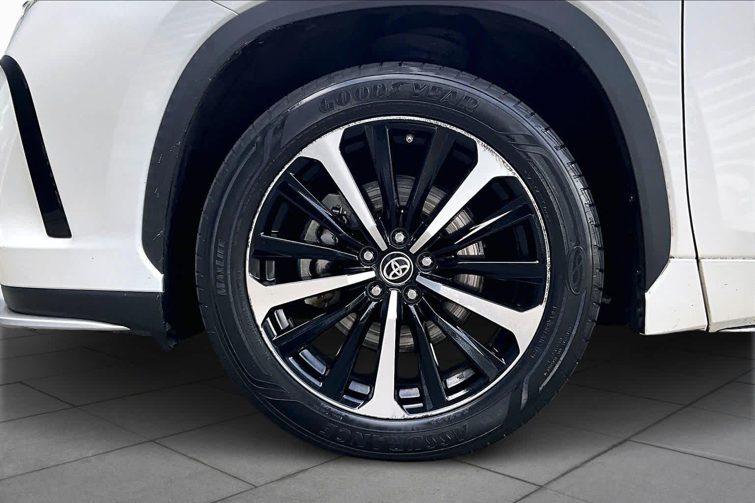 2021 Toyota Highlander XSE Blizzard Pearl at AutoNation USA Katy