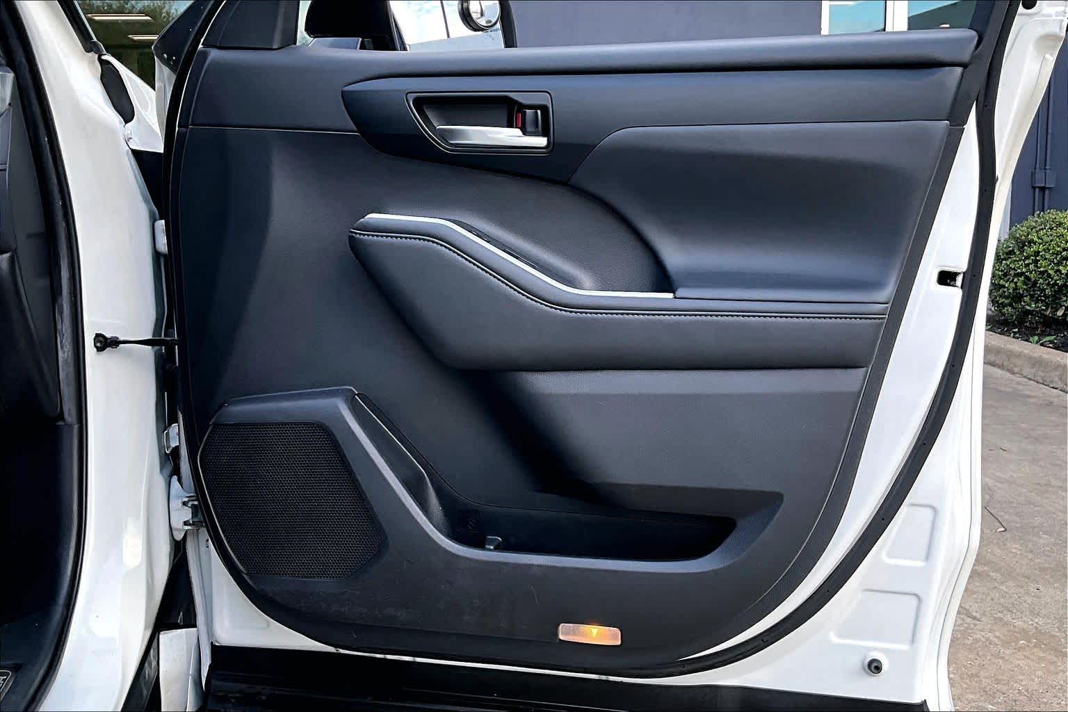 2021 Toyota Highlander XSE Blizzard Pearl at AutoNation USA Katy