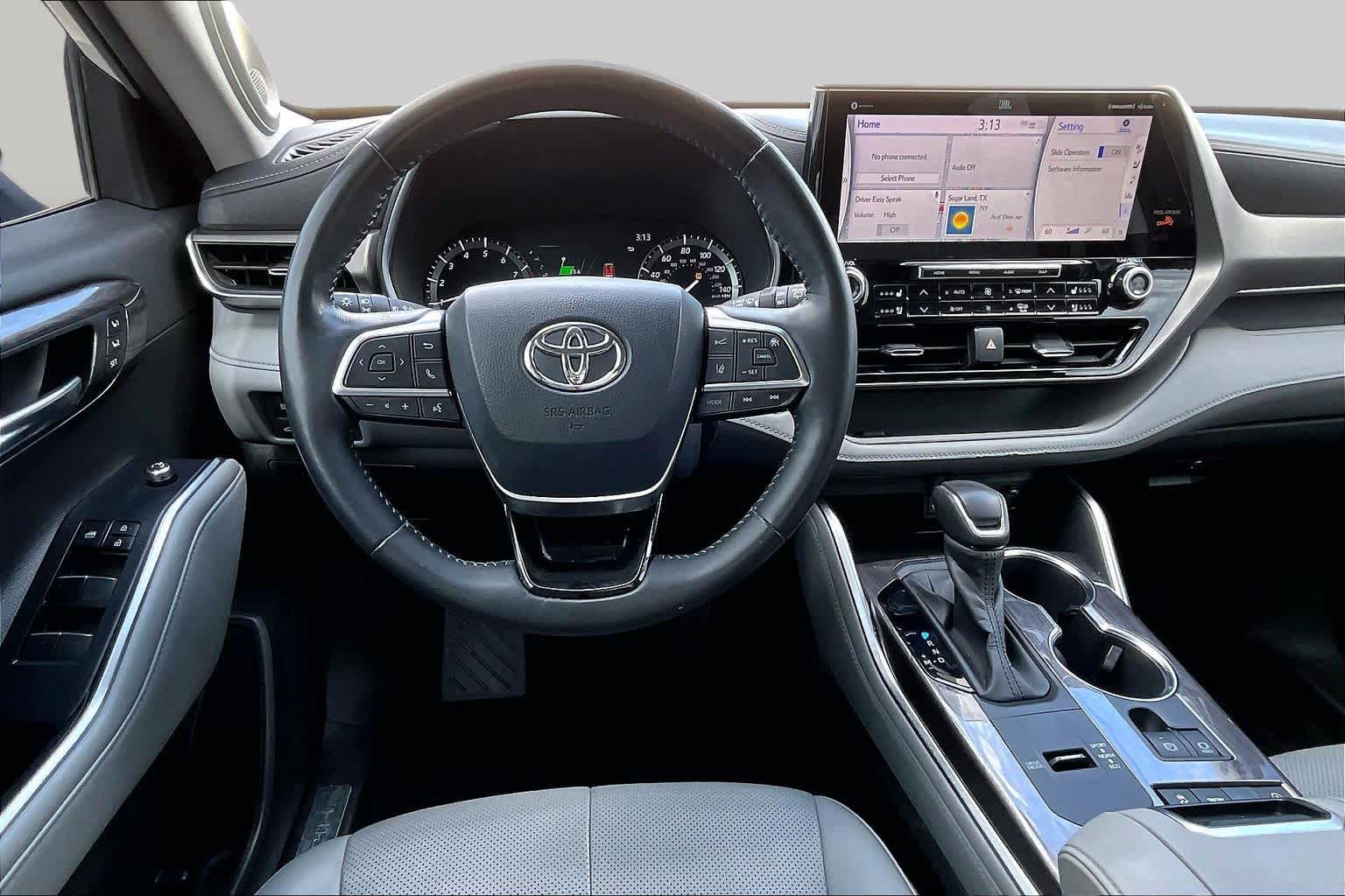 2020 Toyota Highlander photo 6 of 33