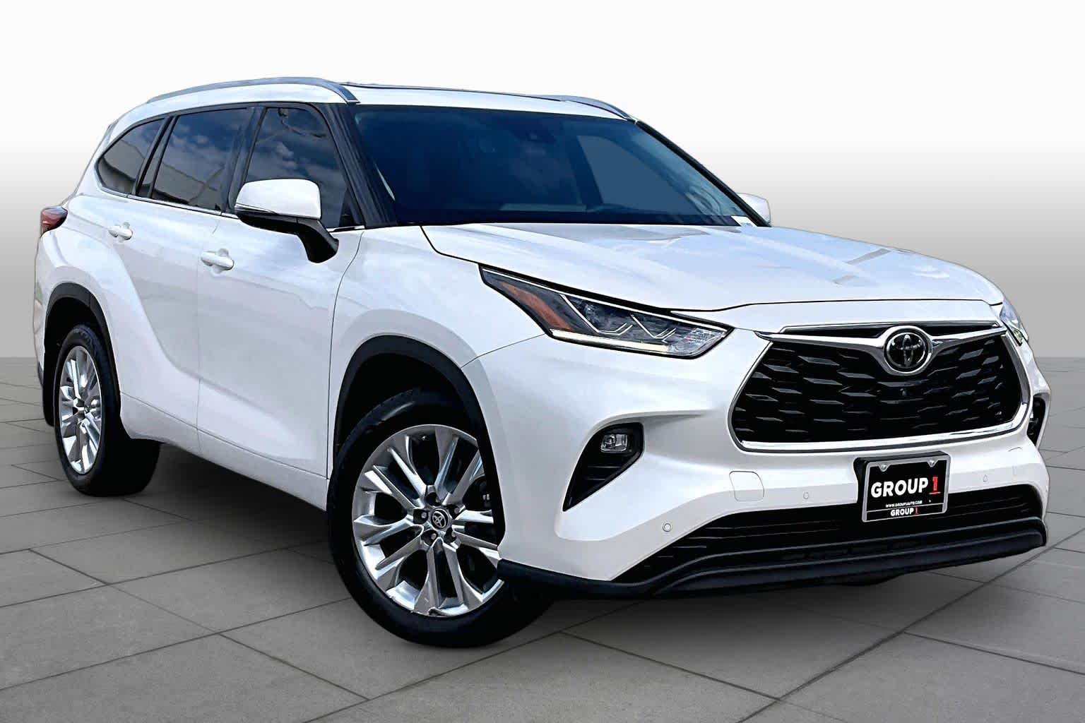 2020 Toyota Highlander photo 3 of 33