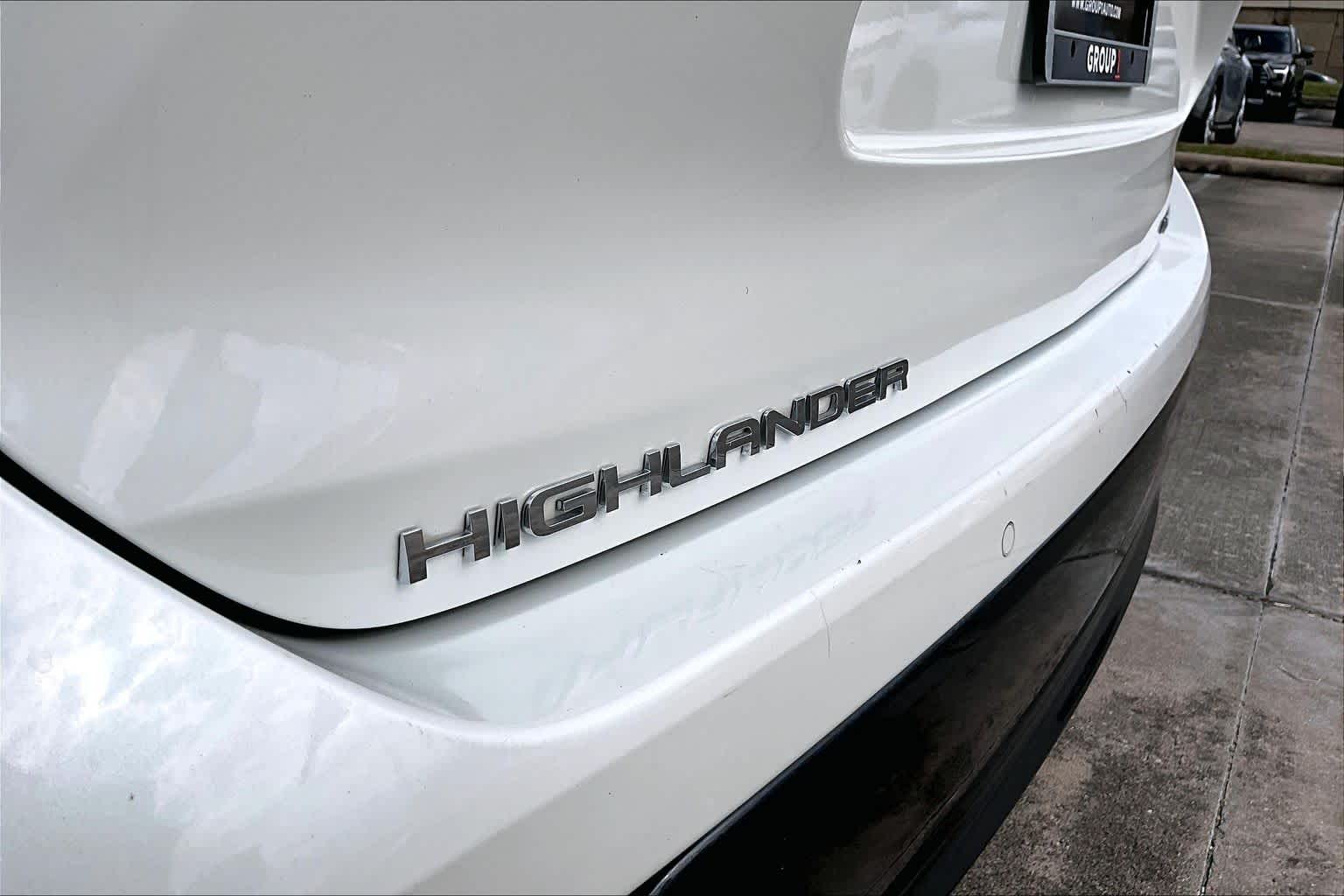 2020 Toyota Highlander photo 30 of 33