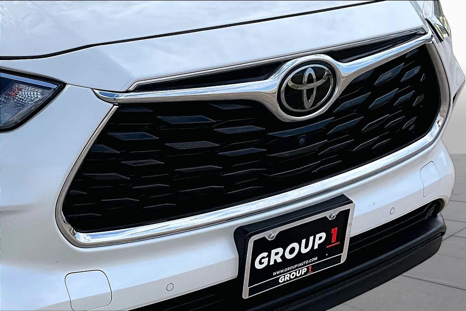 2020 Toyota Highlander photo 29 of 33