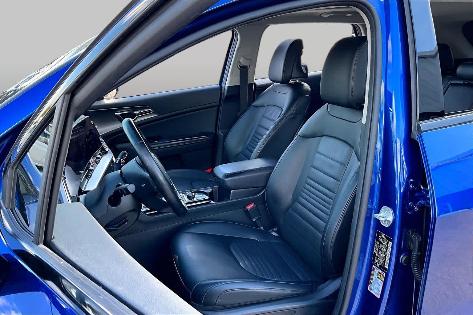 2023 Kia Sportage photo 7 of 32