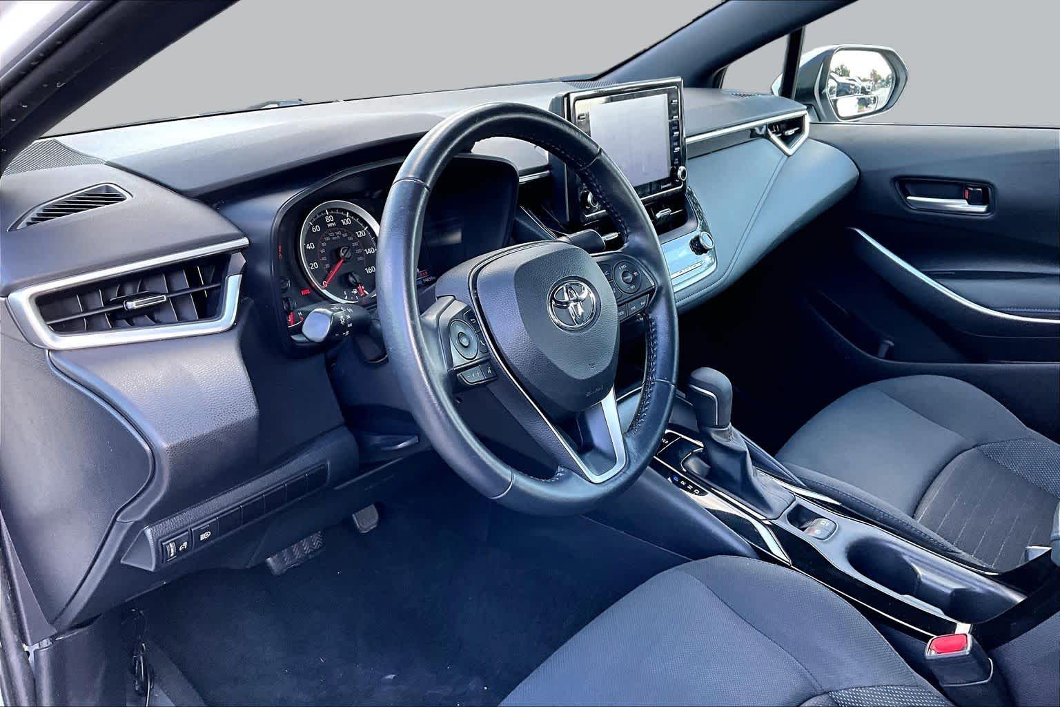 2022 Toyota Corolla photo 16 of 32