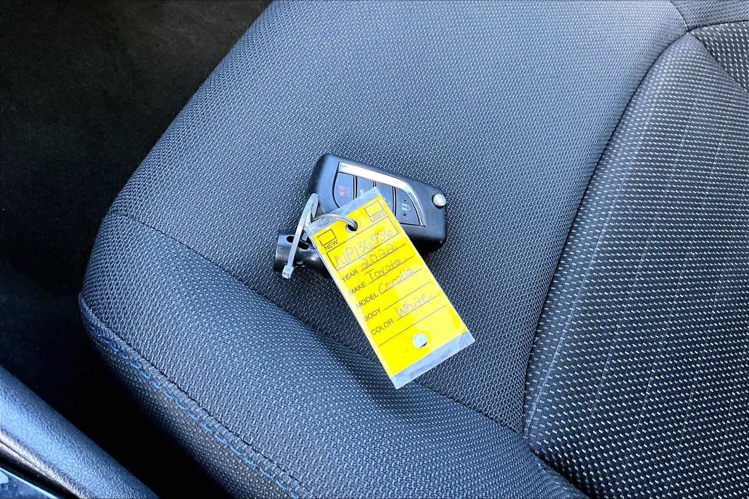 2022 Toyota Corolla photo 13 of 32