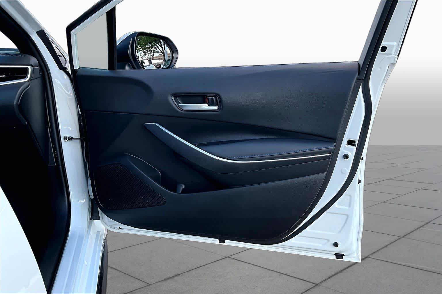 2022 Toyota Corolla photo 21 of 32