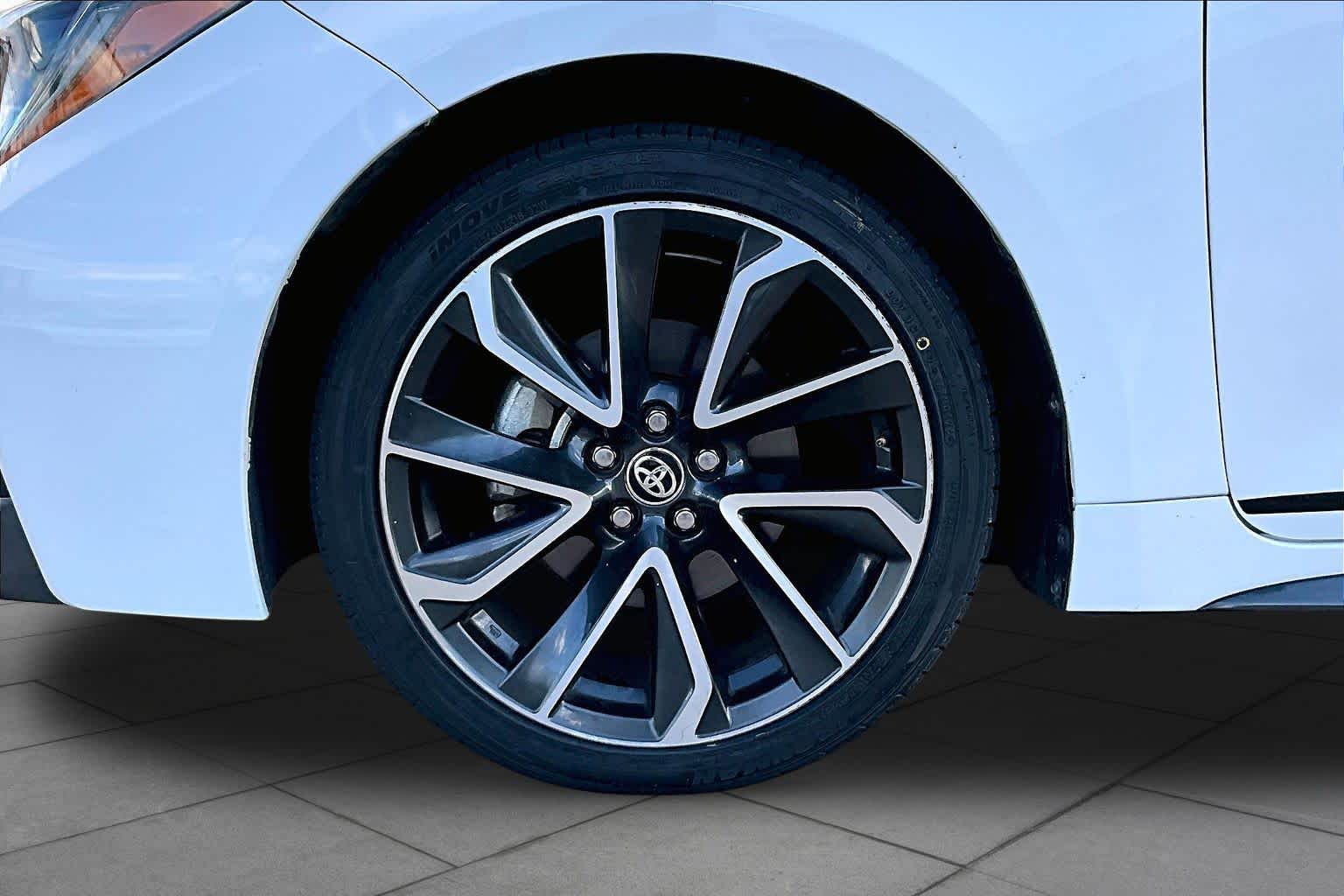 2022 Toyota Corolla photo 10 of 32