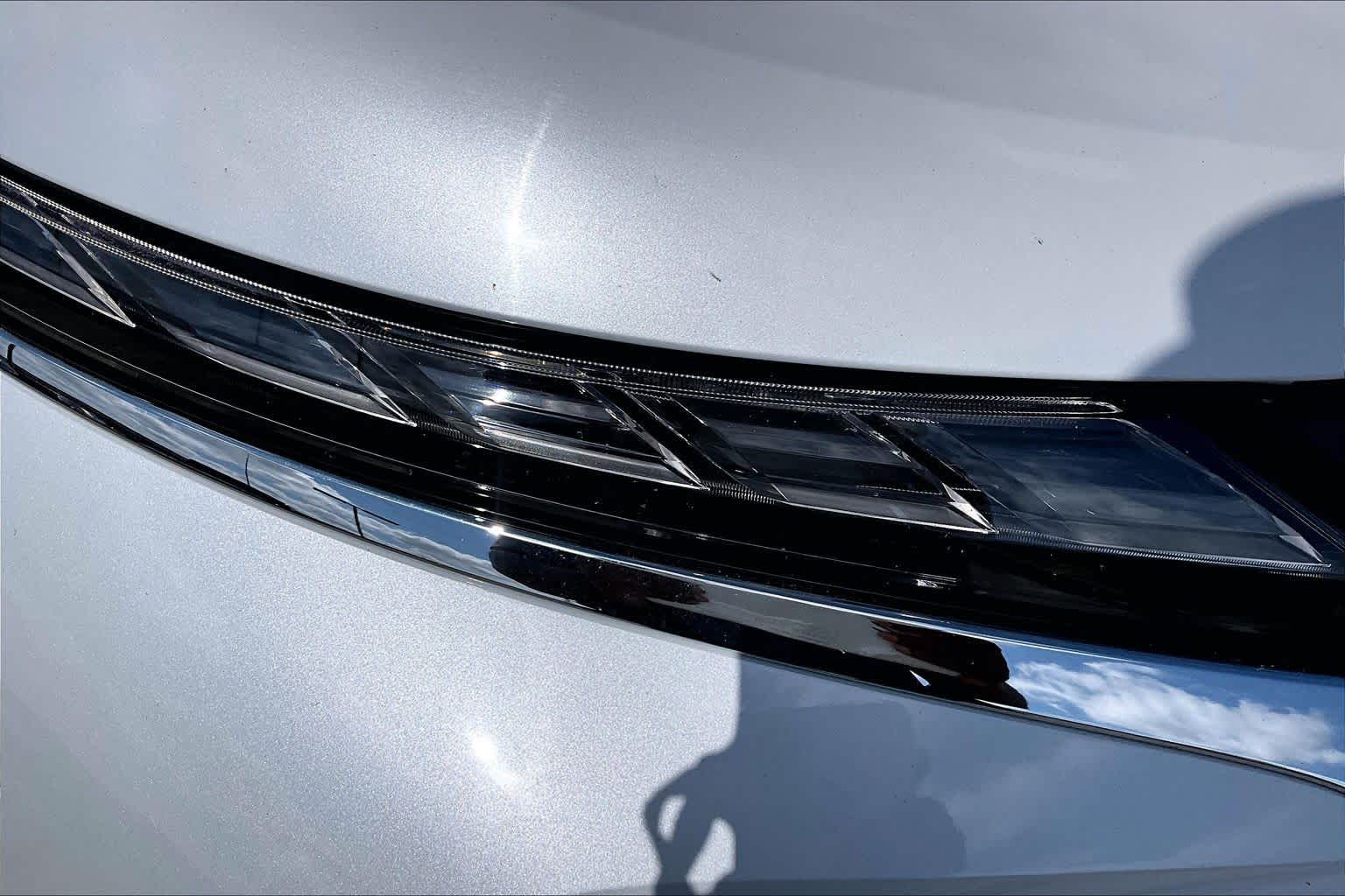 2024 Mitsubishi Outlander ES White Diamond at Auto Boutique Texas