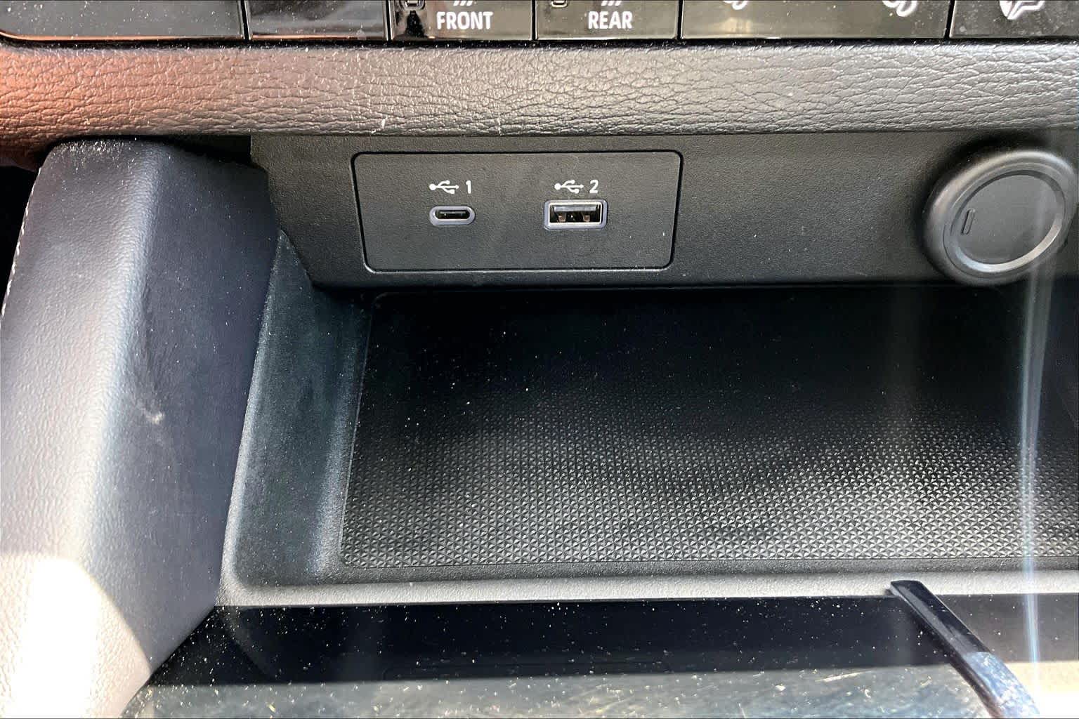 2024 Mitsubishi Outlander ES White Diamond at Auto Boutique Texas