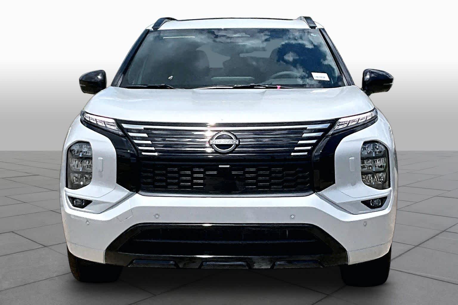 2026 Nissan Rogue Plug-In Hybrid Platinum Alpine Frost at Sterling McCall Nissan