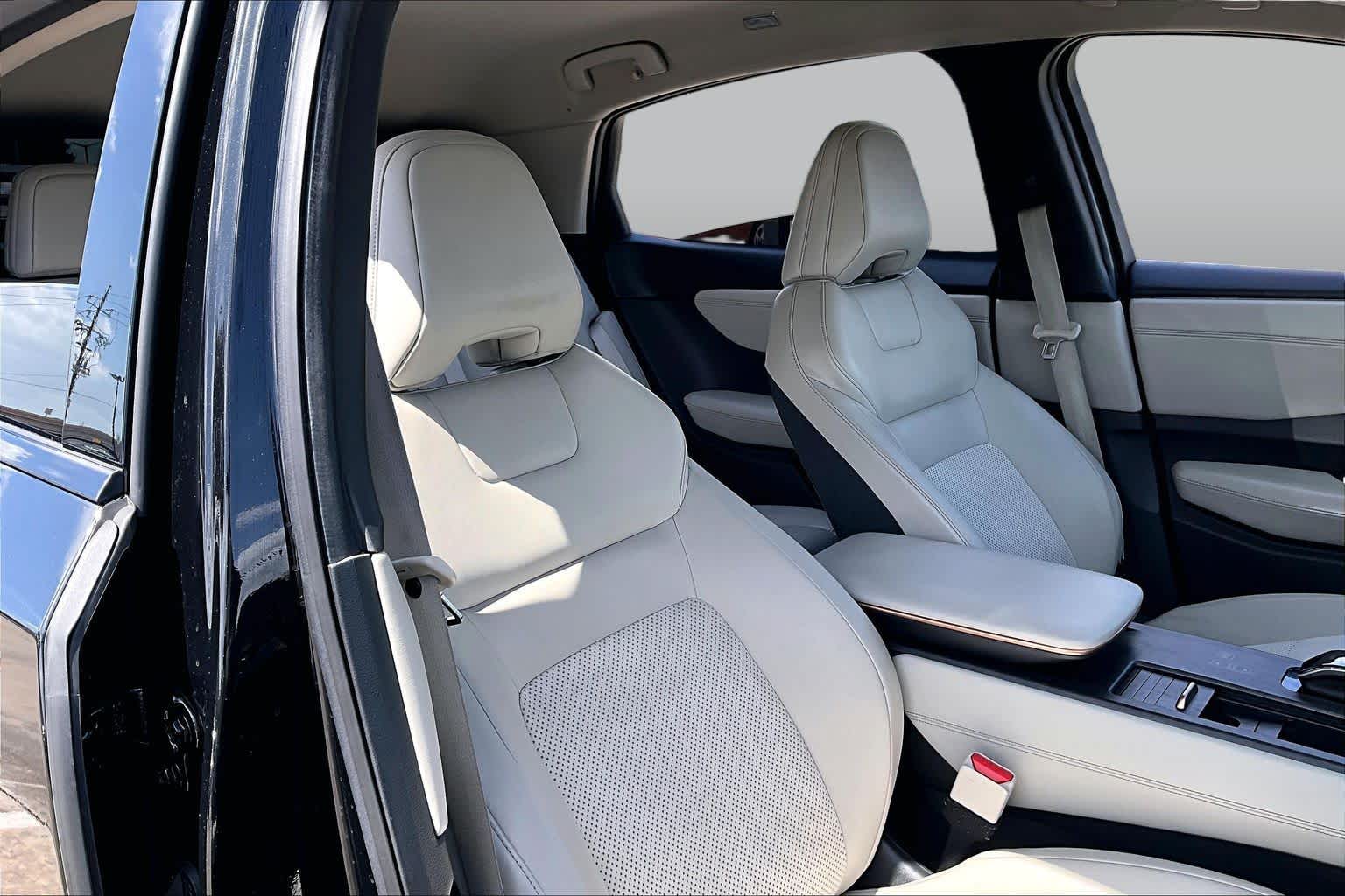 2024 Nissan ARIYA ENGAGE Black Diamond Pearl at Beck & Masten Kia