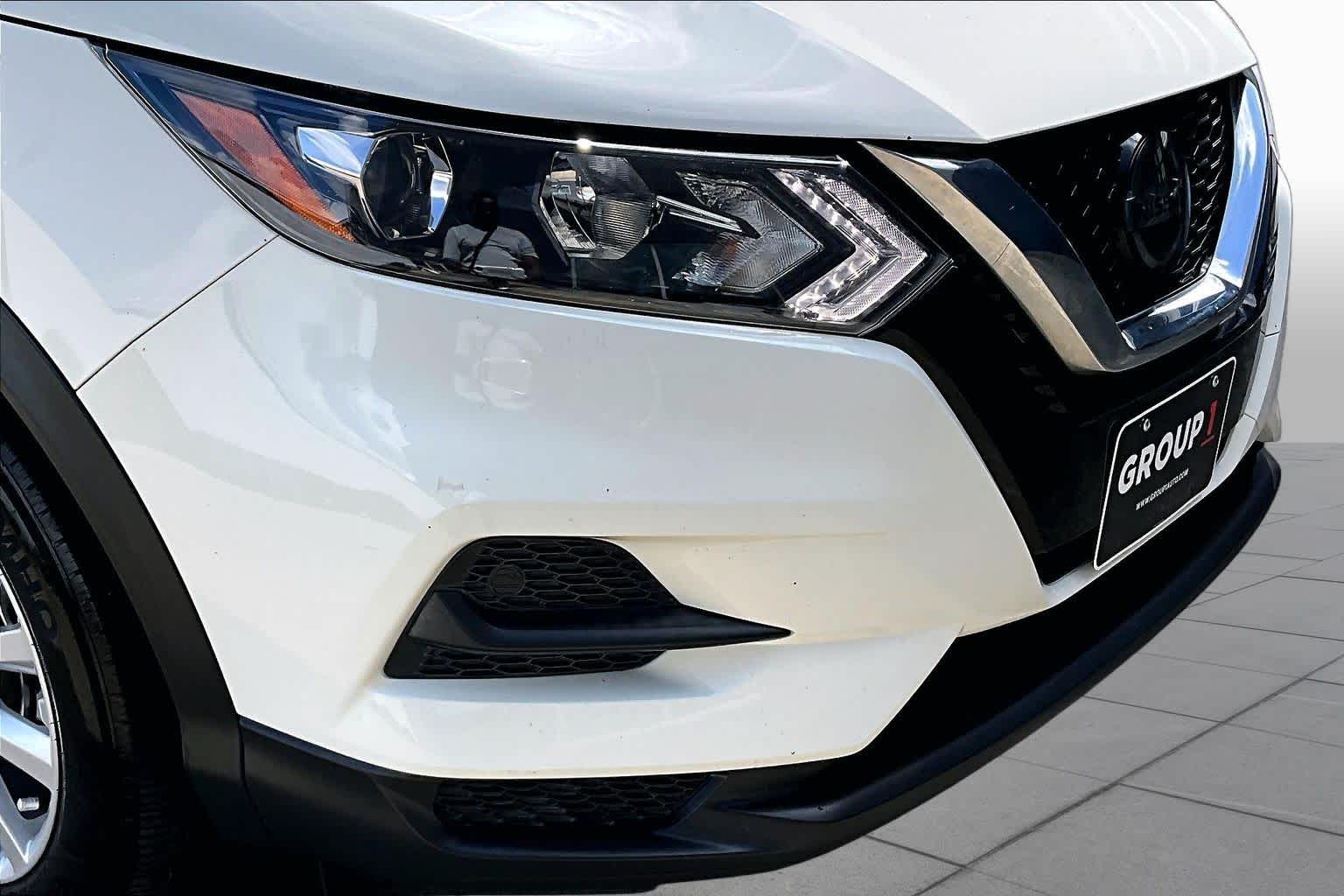 2022 Nissan Rogue Sport S Glacier White at Sterling McCall Nissan