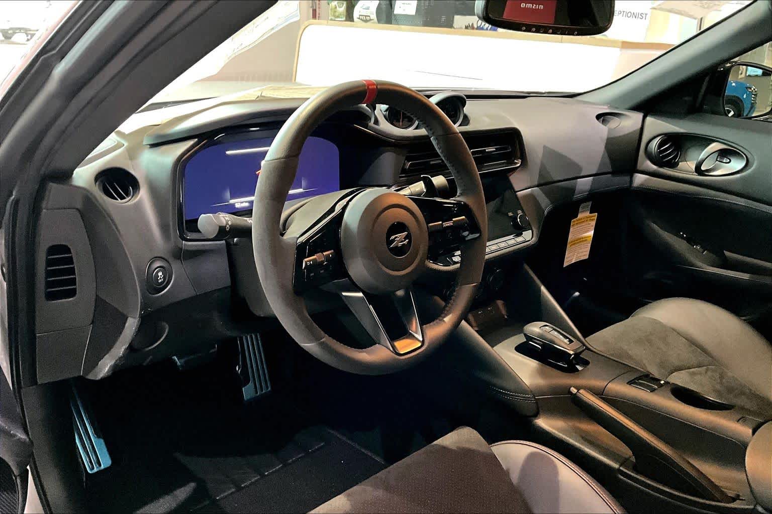 2025 Nissan Z NISMO - 8