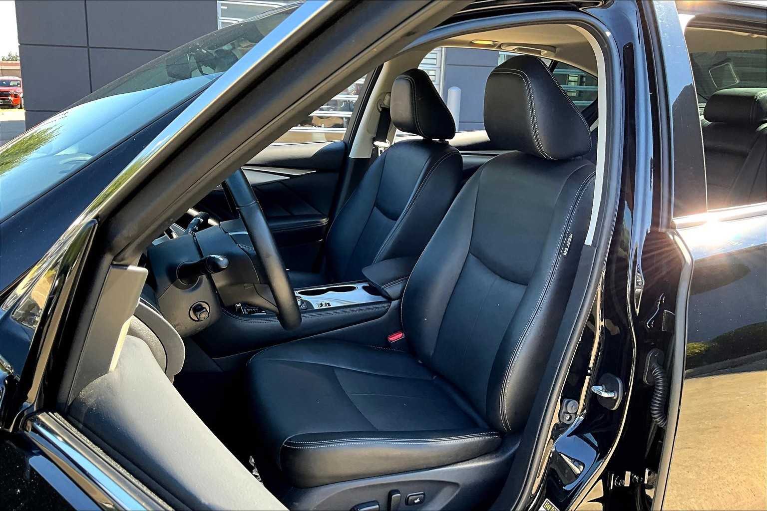 2024 INFINITI Q50 LUXE Black Obsidian at BMW of West Houston