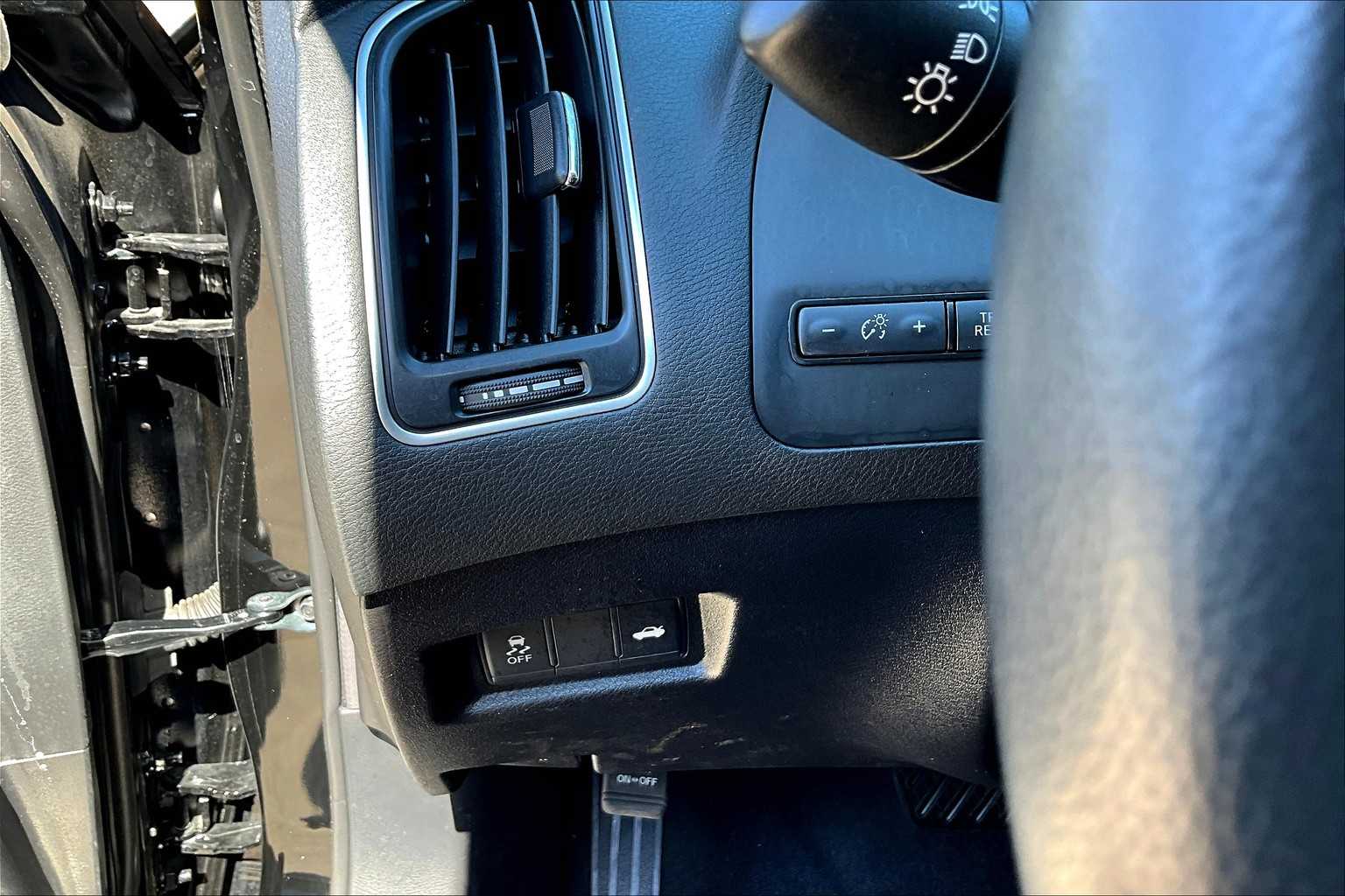 2024 INFINITI Q50 LUXE Black Obsidian at BMW of West Houston