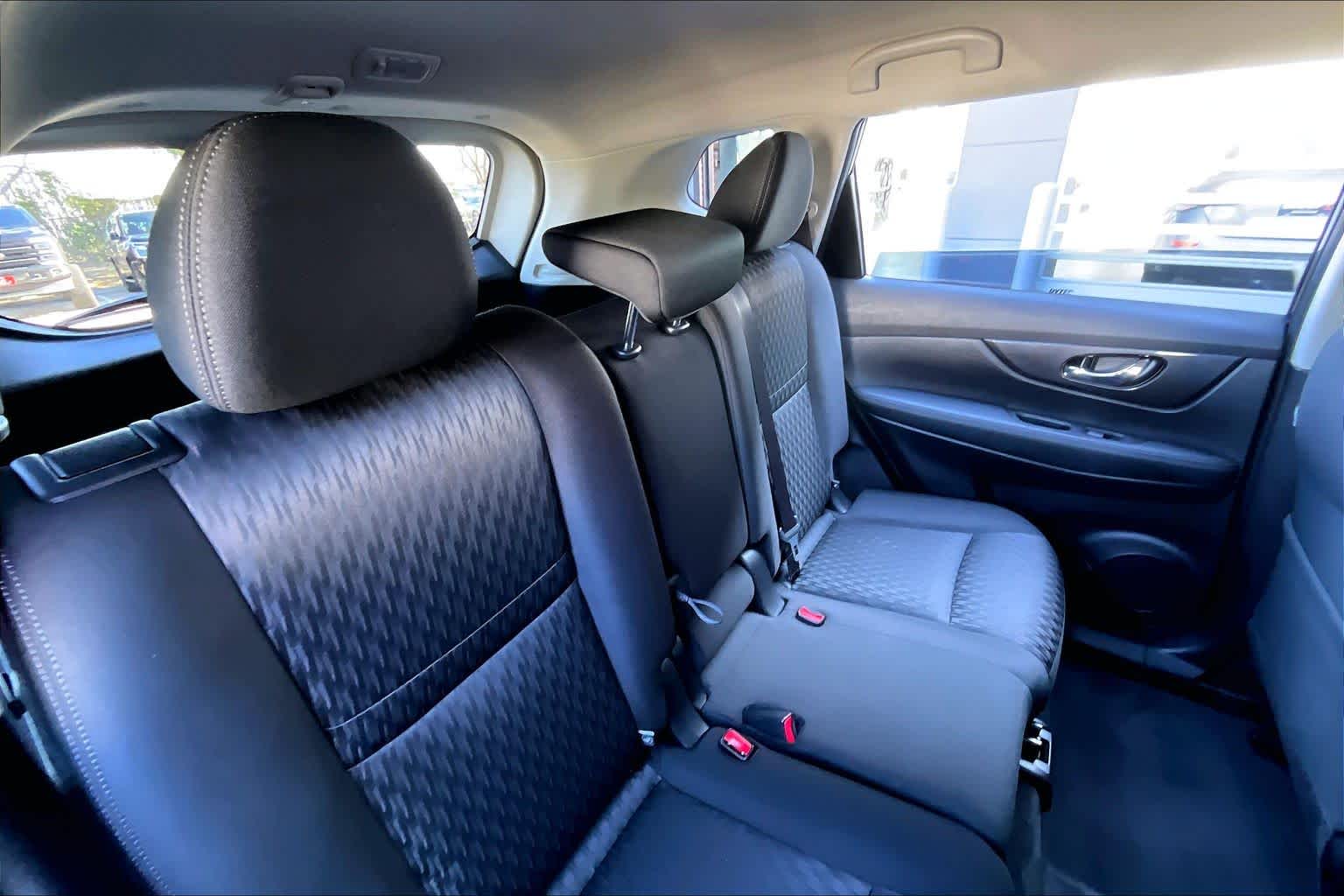 2020 Nissan Rogue SV Gun Metallic at Sterling McCall Nissan