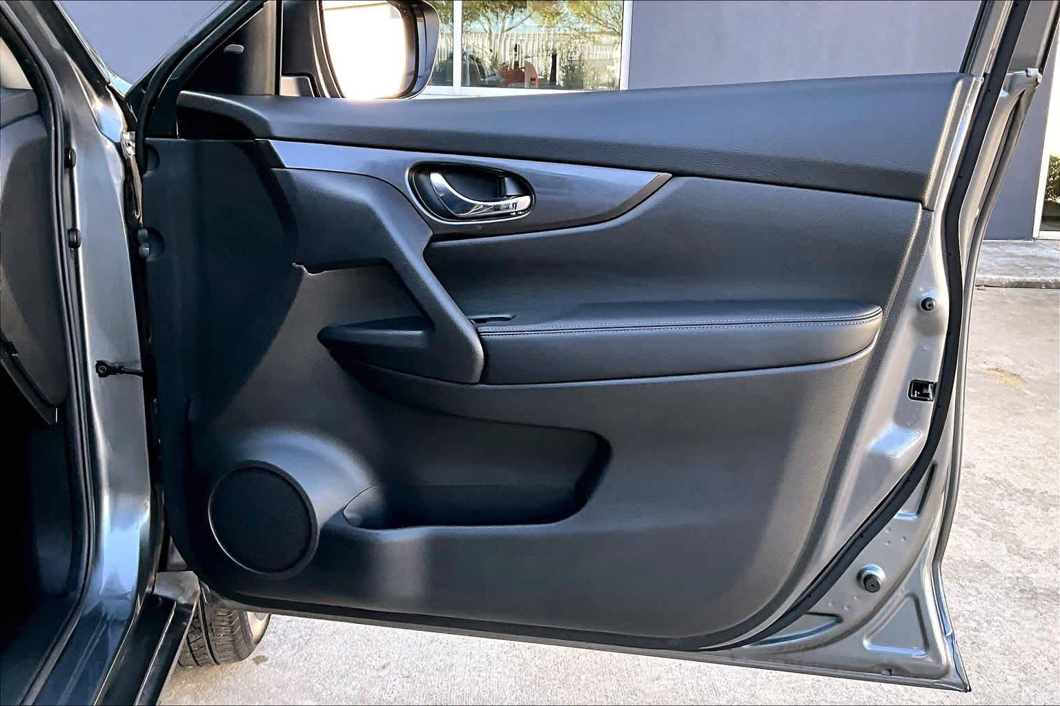 2020 Nissan Rogue SV Gun Metallic at Sterling McCall Nissan