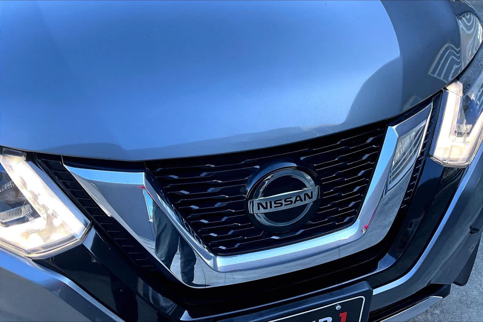 2020 Nissan Rogue SV Gun Metallic at Sterling McCall Nissan