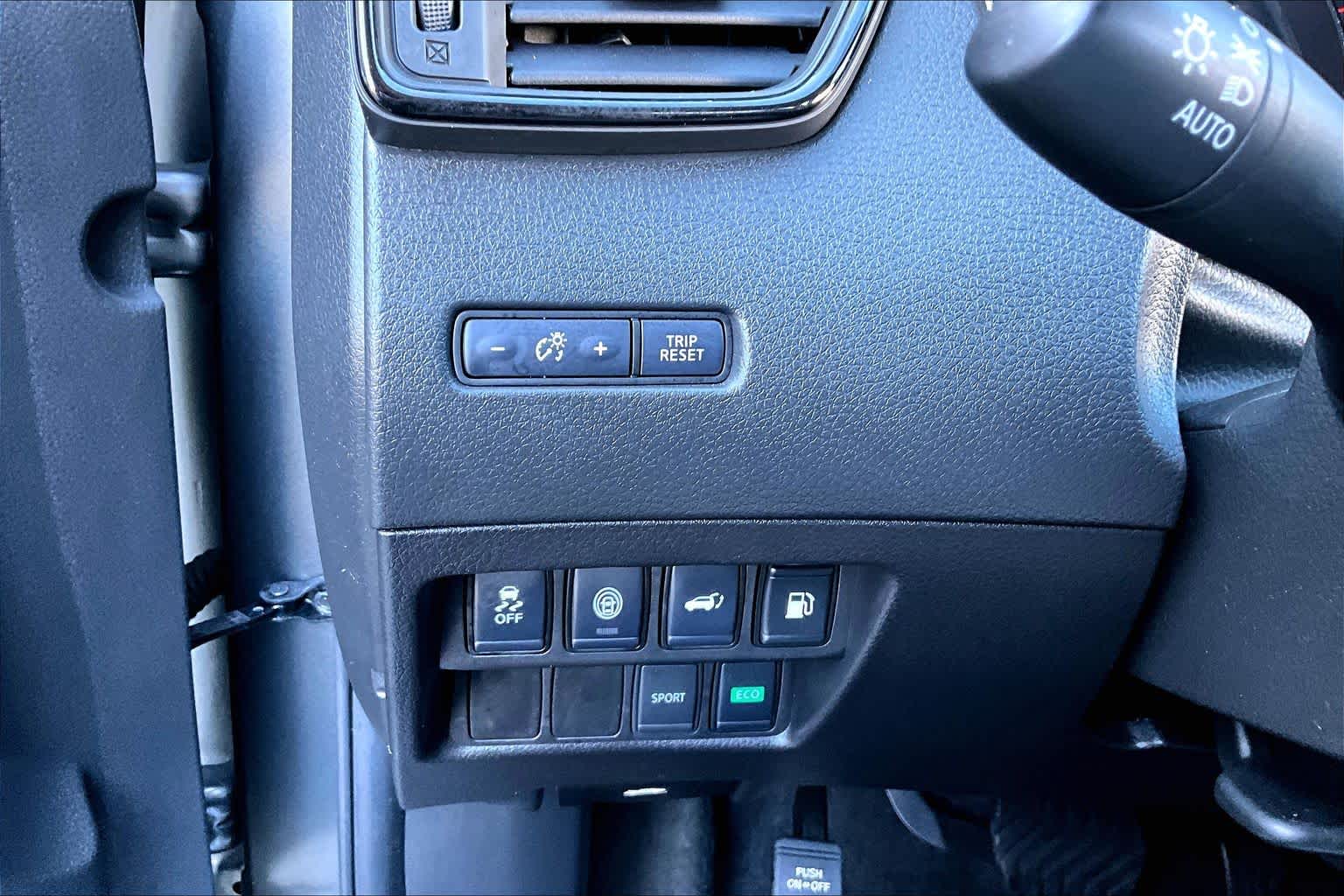 2020 Nissan Rogue SV Gun Metallic at Sterling McCall Nissan