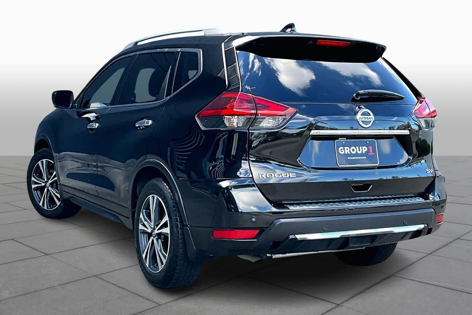 2019 Nissan Rogue SV Magnetic Black Pearl at Sterling McCall Nissan