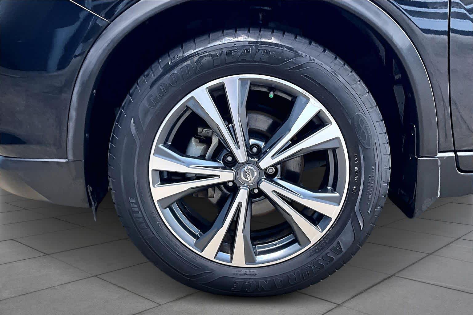 2019 Nissan Rogue SV Magnetic Black Pearl at Sterling McCall Nissan