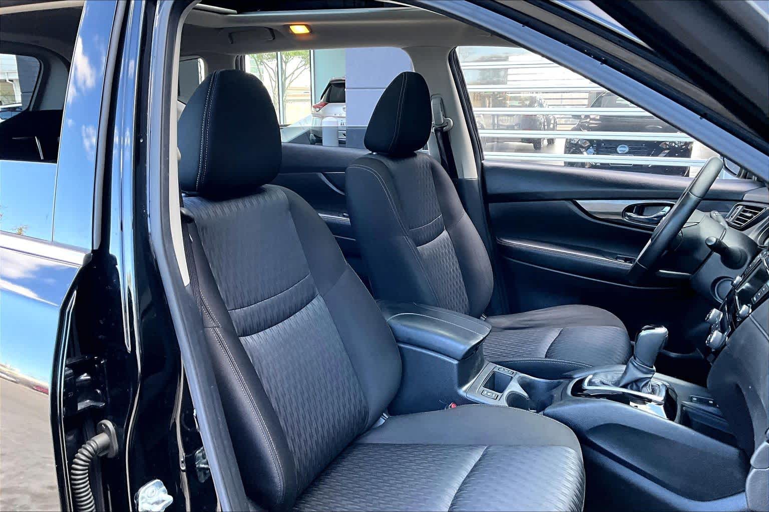 2019 Nissan Rogue SV Magnetic Black Pearl at Sterling McCall Nissan