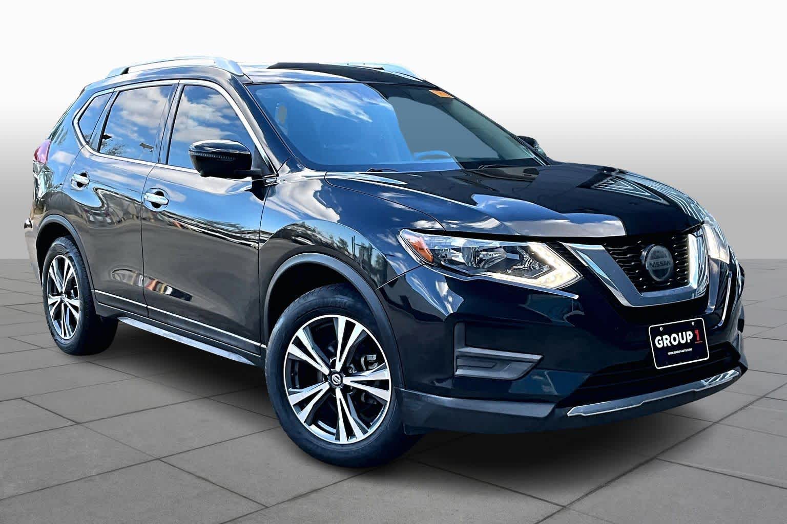 2019 Nissan Rogue SV Magnetic Black Pearl at Sterling McCall Nissan