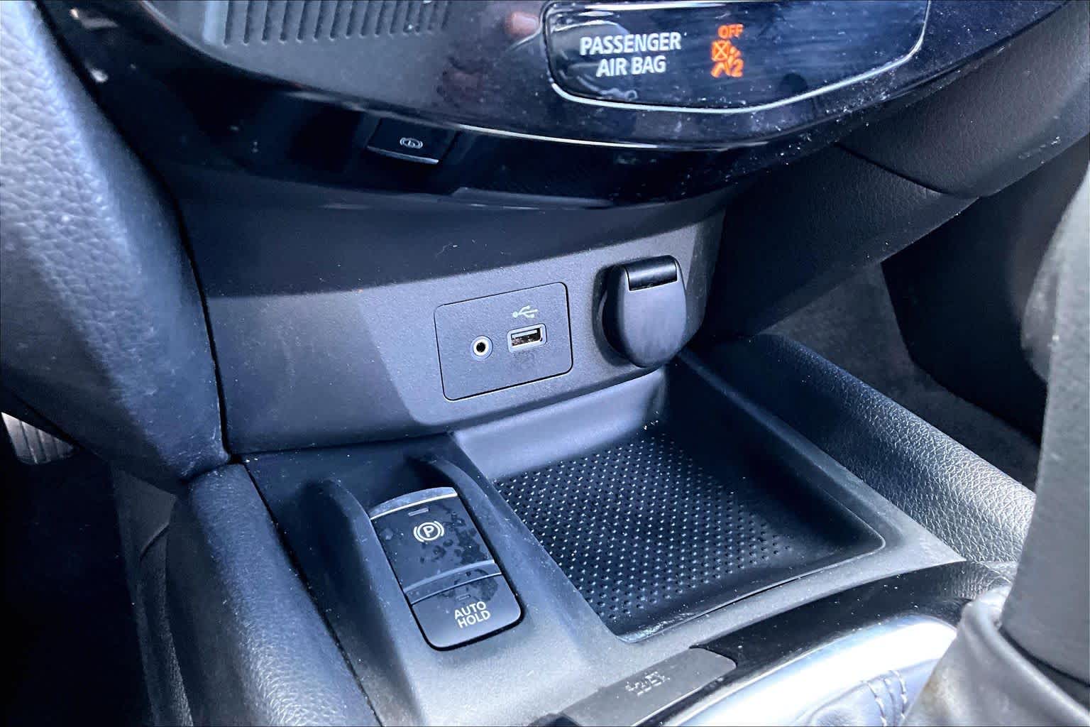 2019 Nissan Rogue SV Magnetic Black Pearl at Sterling McCall Nissan