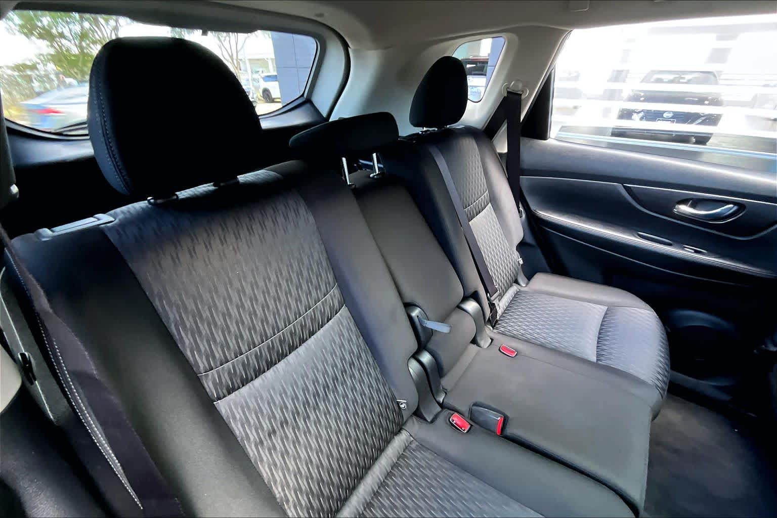 2019 Nissan Rogue SV Magnetic Black Pearl at Sterling McCall Nissan