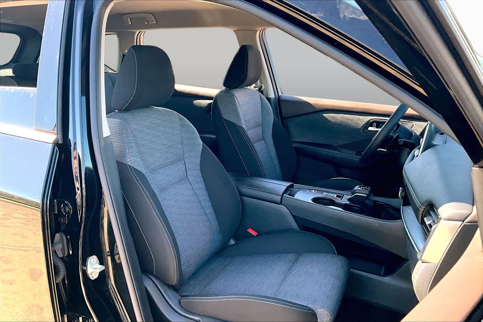 2021 Nissan Rogue SV Super Black at Beck & Masten Kia
