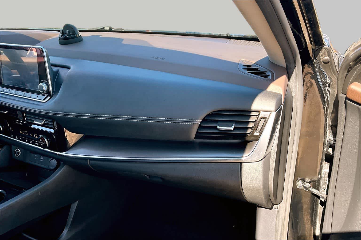 2021 Nissan Rogue SV Super Black at Beck & Masten Kia