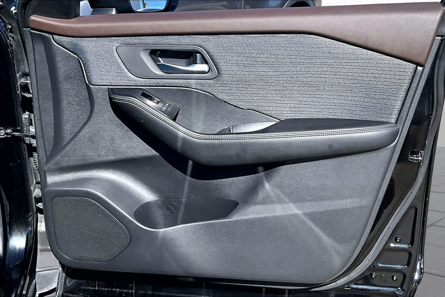 2021 Nissan Rogue SV Super Black at Beck & Masten Kia