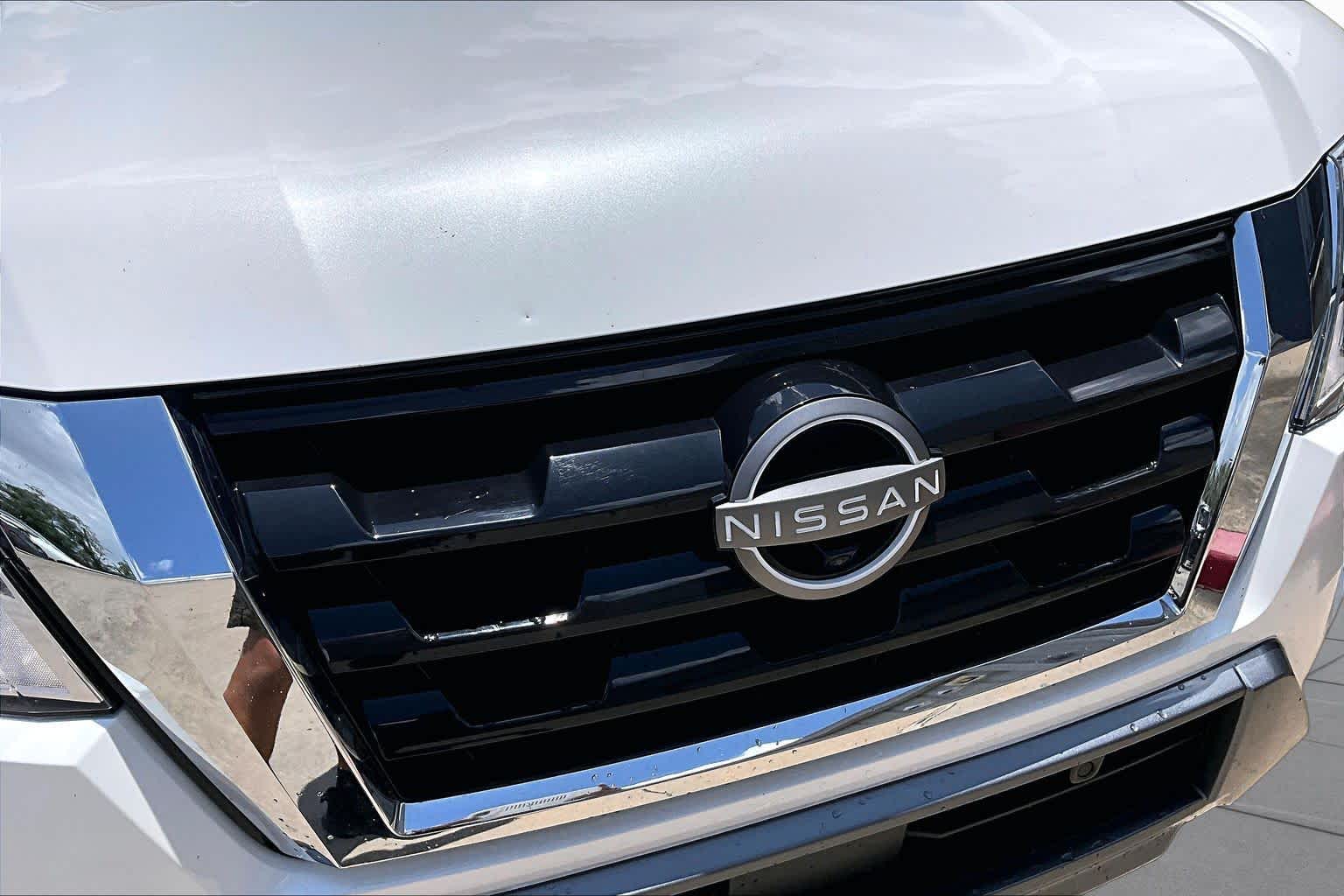 2024 Nissan Armada SL Aspen White Tricoat at Mercedes-Benz of Houston North