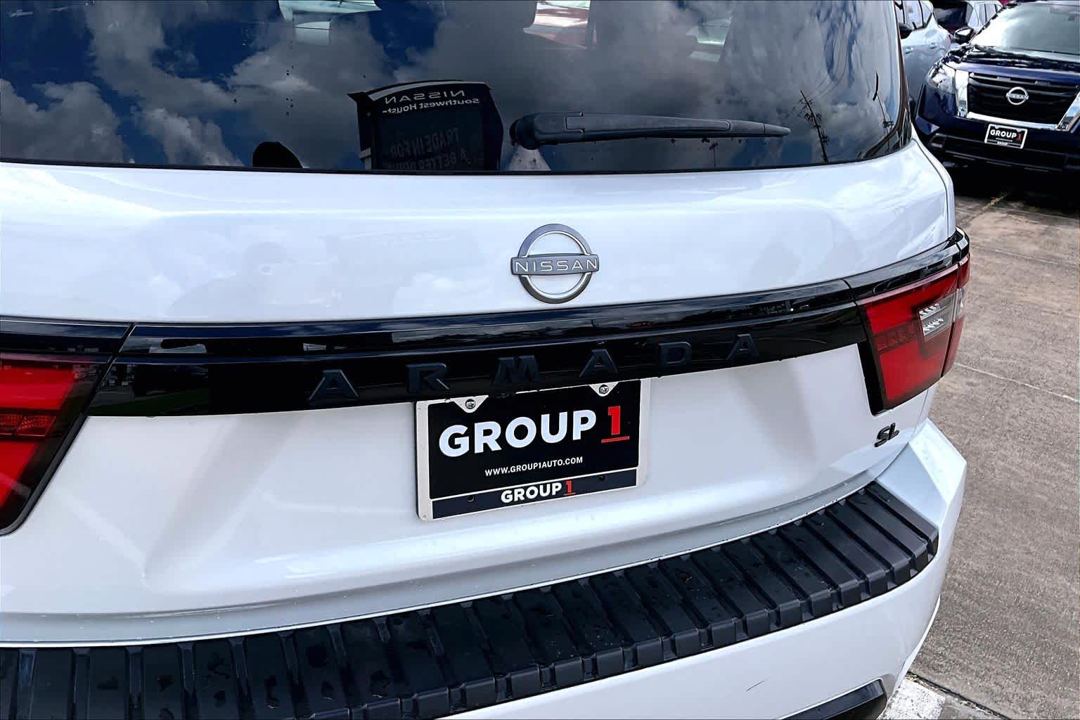 2023 Nissan Armada SL Aspen White Tricoat at AutoNation USA Katy