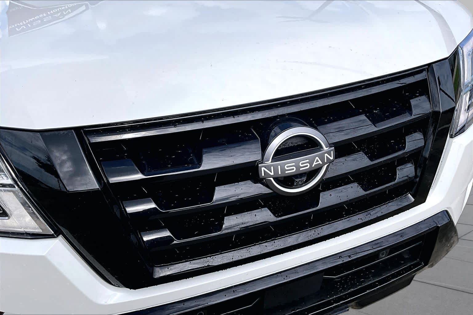 2023 Nissan Armada SL Aspen White Tricoat at AutoNation USA Katy