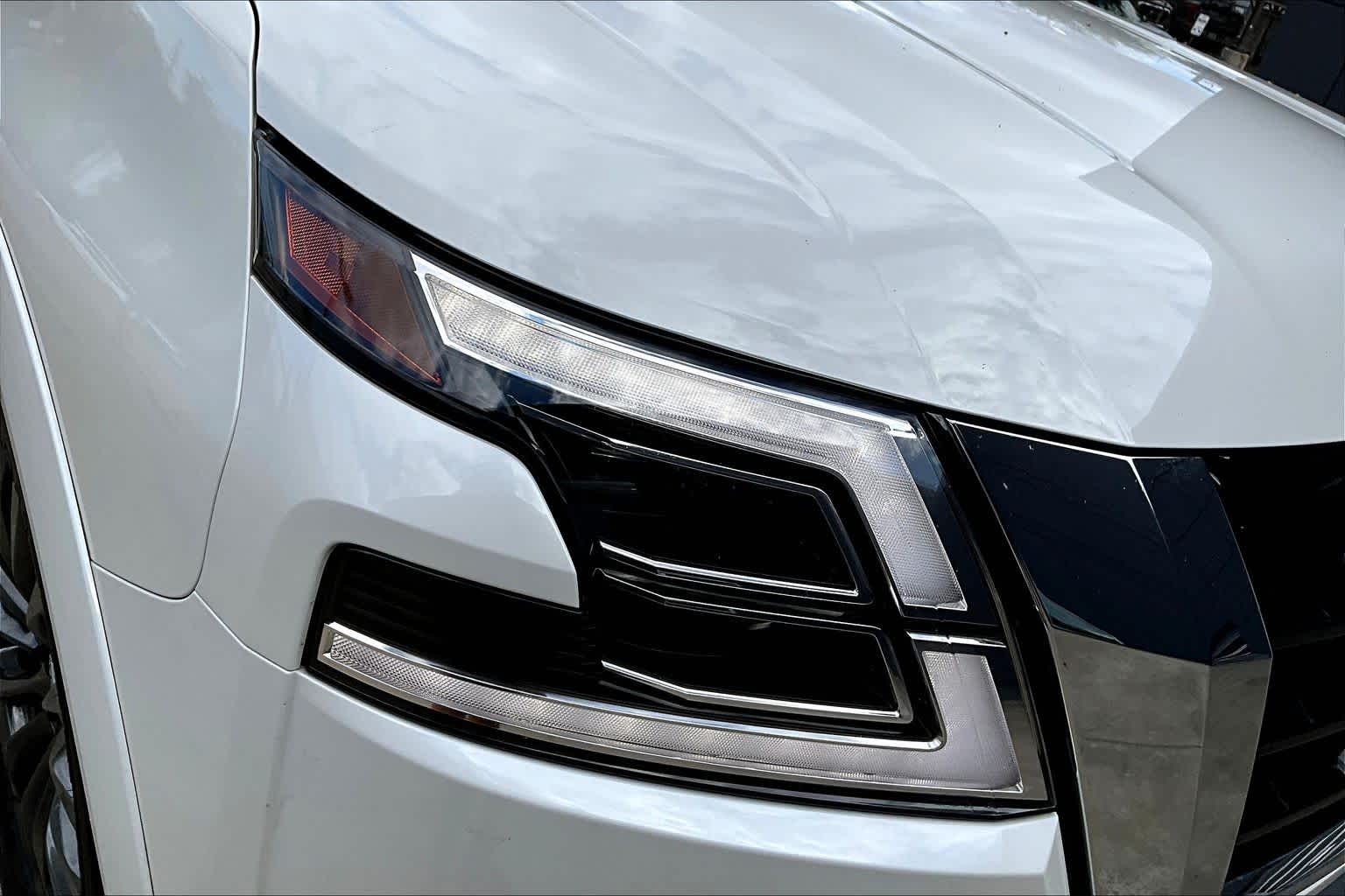 2024 Nissan Armada Platinum Aspen White Tricoat at AutoNation Toyota Gulf Fwy