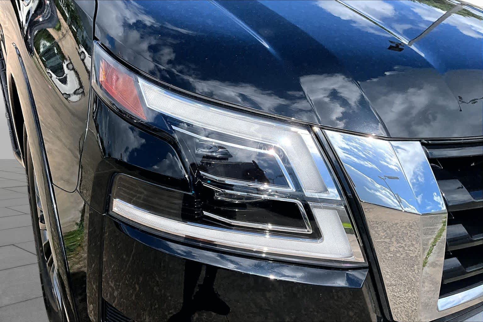 2023 Nissan Armada Platinum Super Black at AutoNation USA Houston