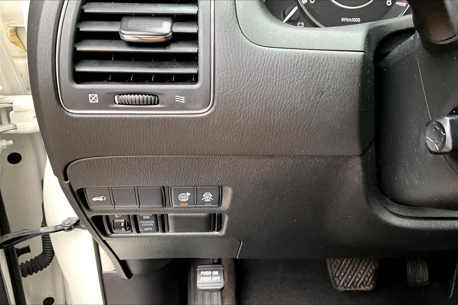 2019 Nissan Armada SL Pearl White Tricoat at Honda of Clear Lake